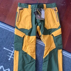 Burton GORE-TEX Men's Vibrant Yellow and Forest Green Snow Pants